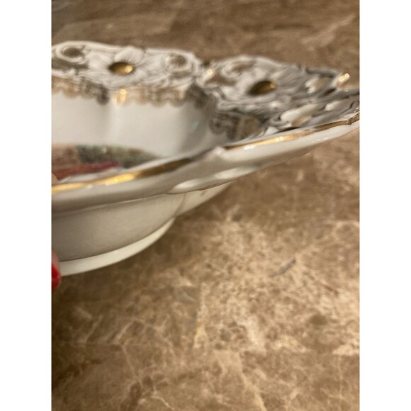 Continental European Parcel White Porcelain Cabinet Bowl Gilt Decoration Gold - Picture 7 of 7